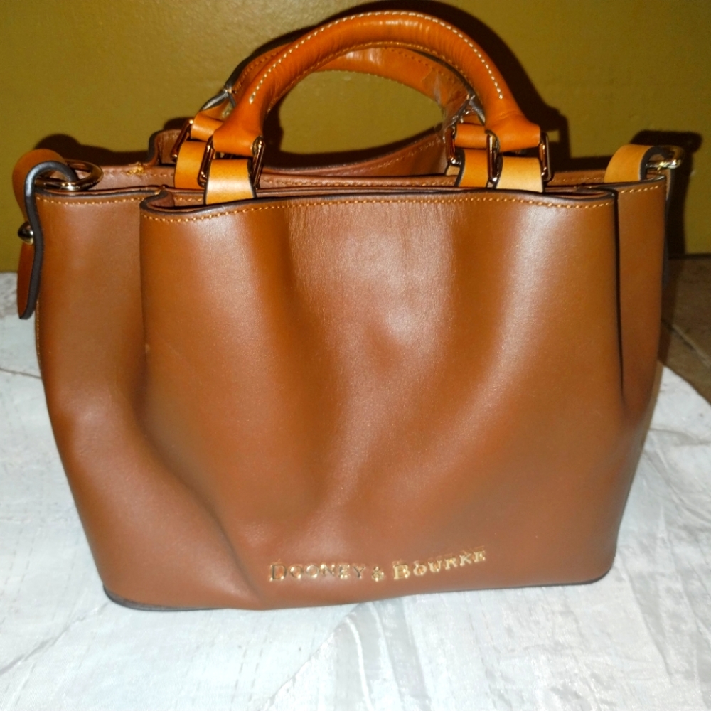 Dooney & Bourke mini Barlow leather bag, never used, out of production